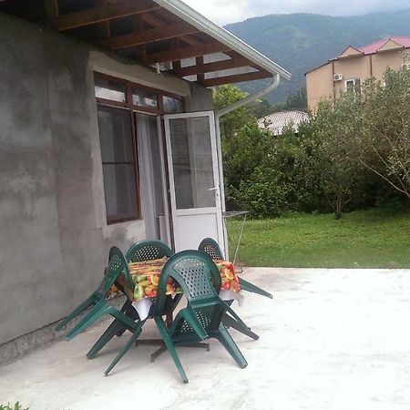 Tikhaya Gavan Guest House Gagra Extérieur photo