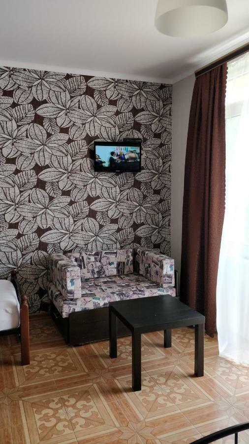 Tikhaya Gavan Guest House Gagra Extérieur photo