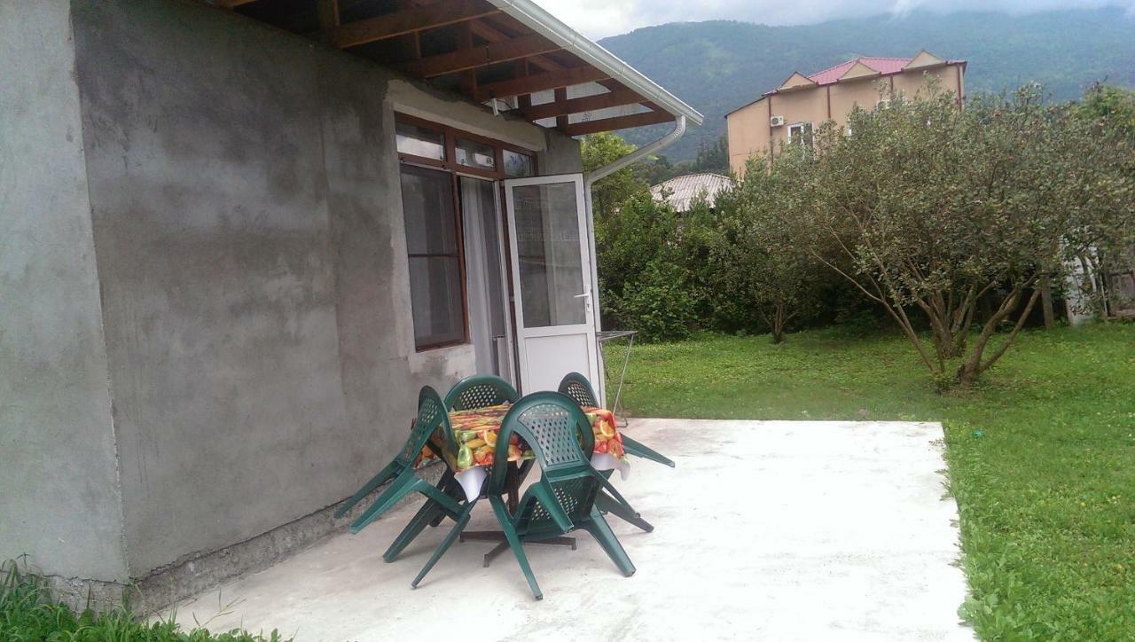 Tikhaya Gavan Guest House Gagra Extérieur photo
